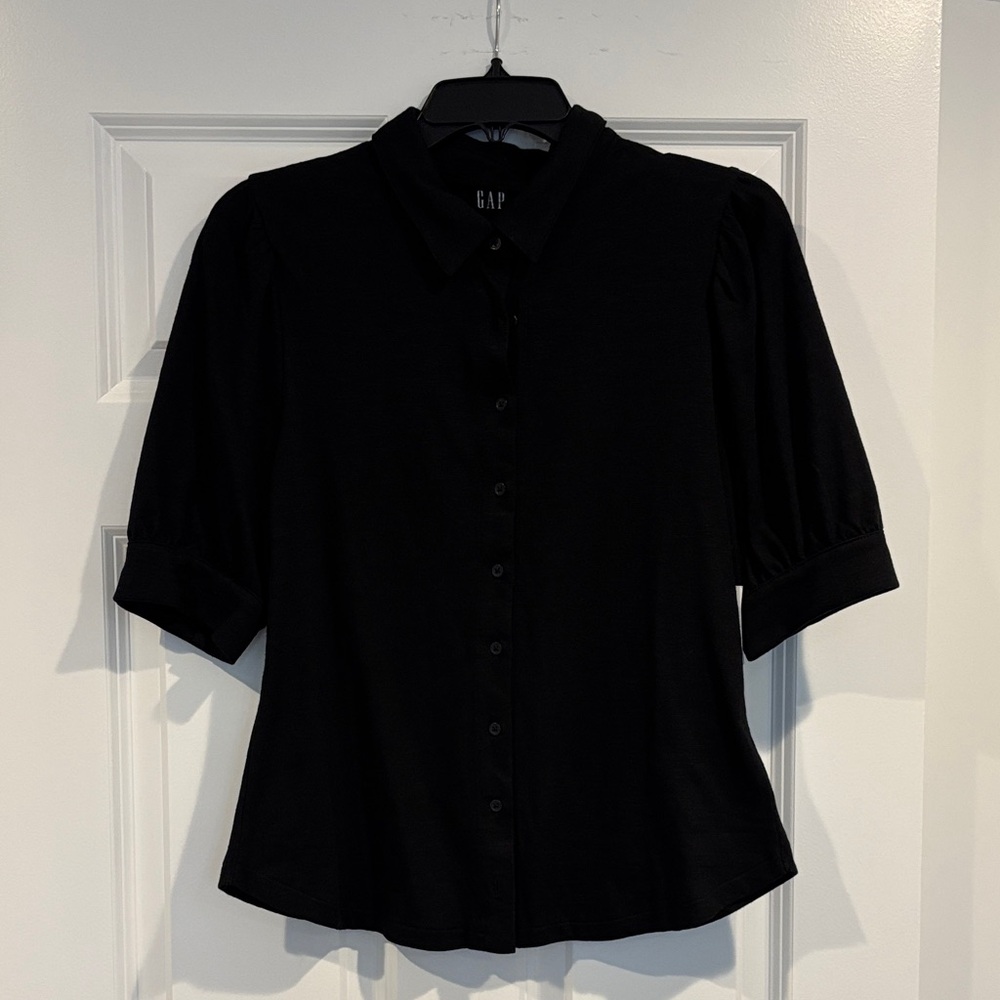 NWT GAP Women's Black Button-Down Shirt